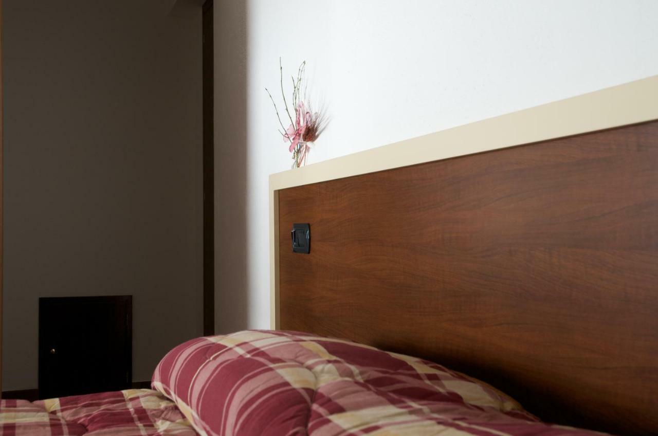Agriturismo Fiorella กามิลยาเตลโล ซีลาโน ภายนอก รูปภาพ