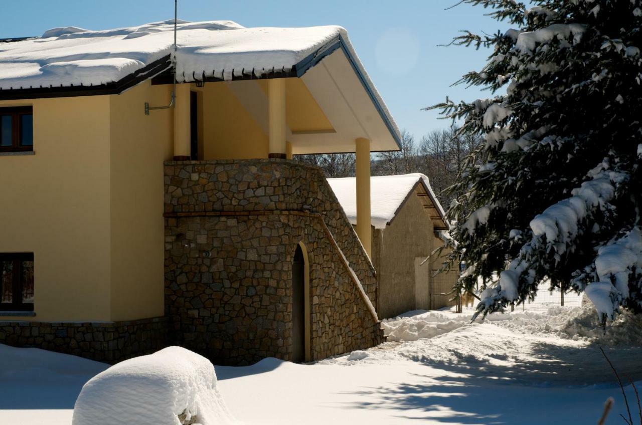 Agriturismo Fiorella กามิลยาเตลโล ซีลาโน ภายนอก รูปภาพ